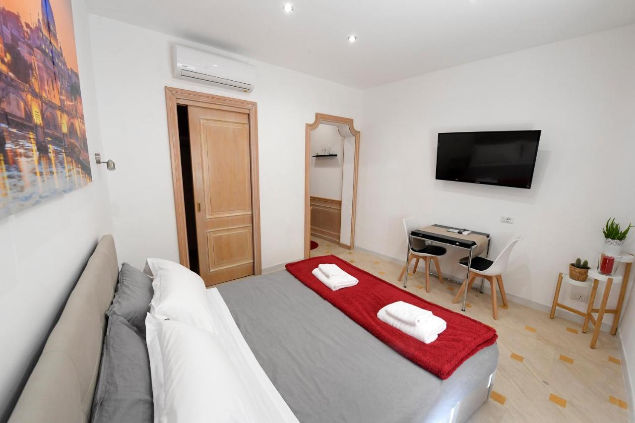 La Casa Degli Osti 2 - Piazza Navona * Rom